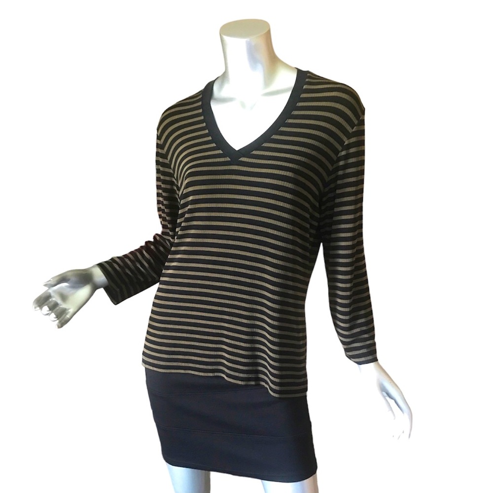Chico’s Travelers 1, Women’s Medium Striped V Neck Ribbed Slinky Stretch Blouse